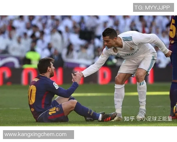 足球明星携子女追星之旅：亲子共赏偶像魅力与运动精神